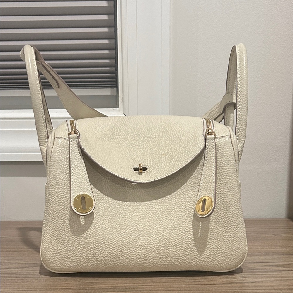 Chic Cream Shoulder Bag